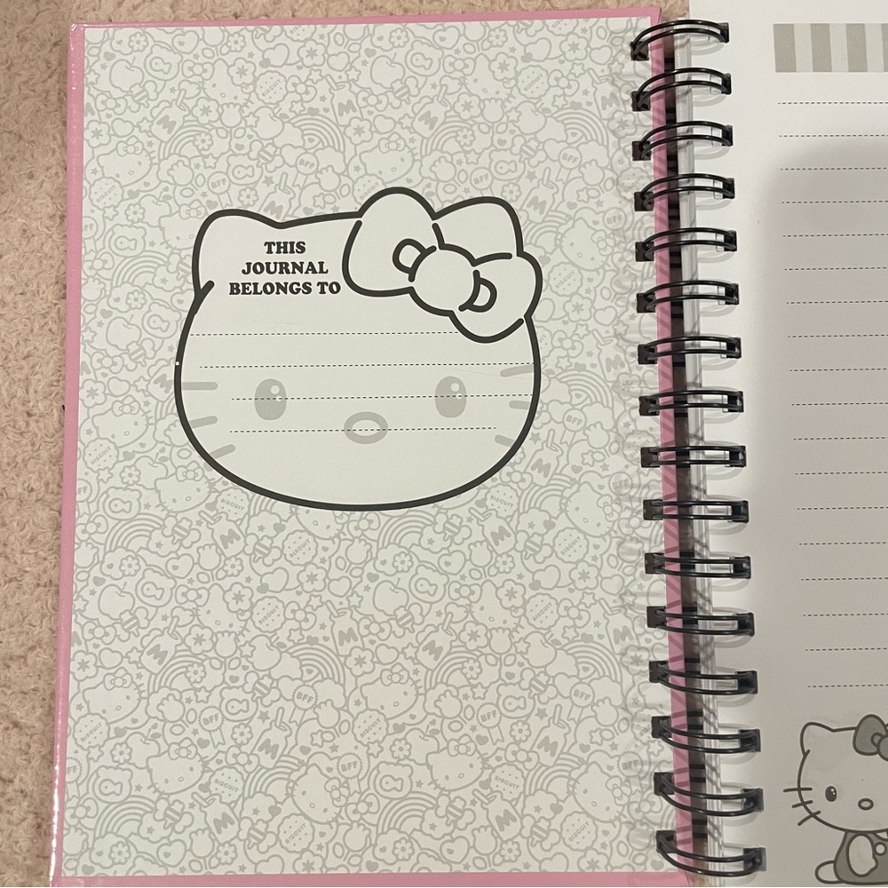 Hello Kitty Rainbow Notebook - Picture 2 of 5